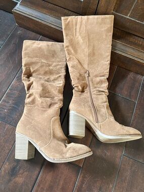 Universal Thread Tan Suede Mid-Calf Block Heel Boots